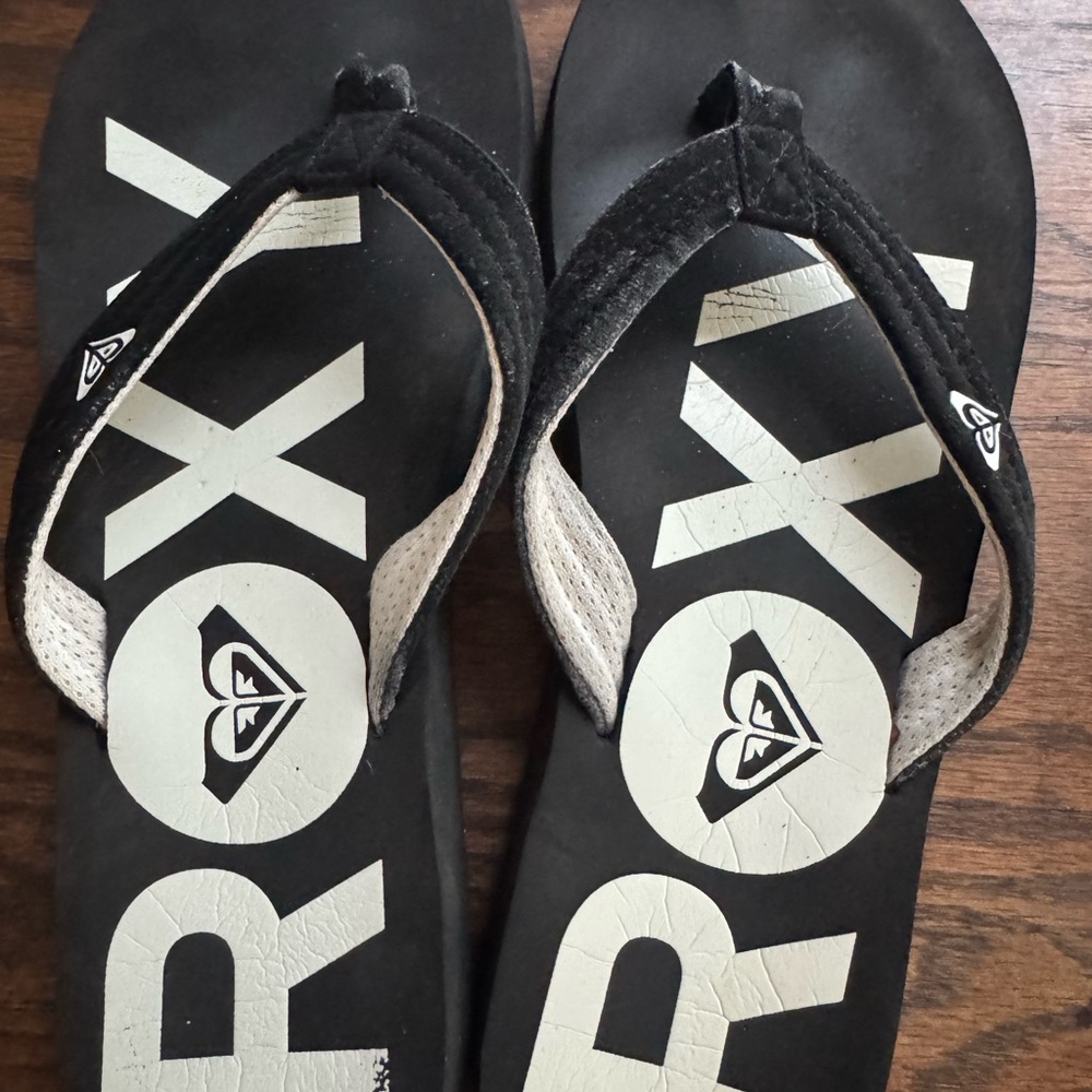 Roxy Black and White Flip Flops